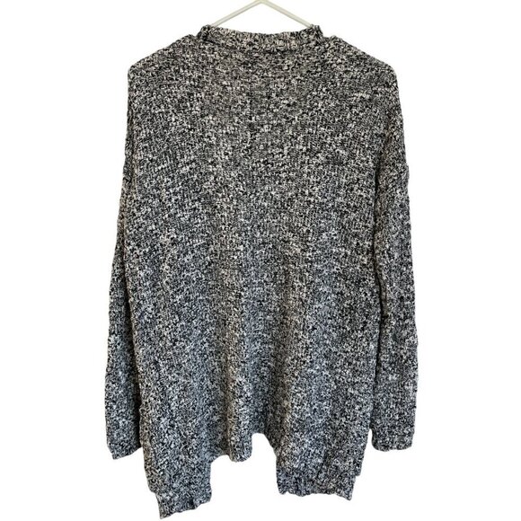 Garage Women’s Oversized Cardigan Non-closure Sweater Size XS in Black And White - Picture 9 of 10